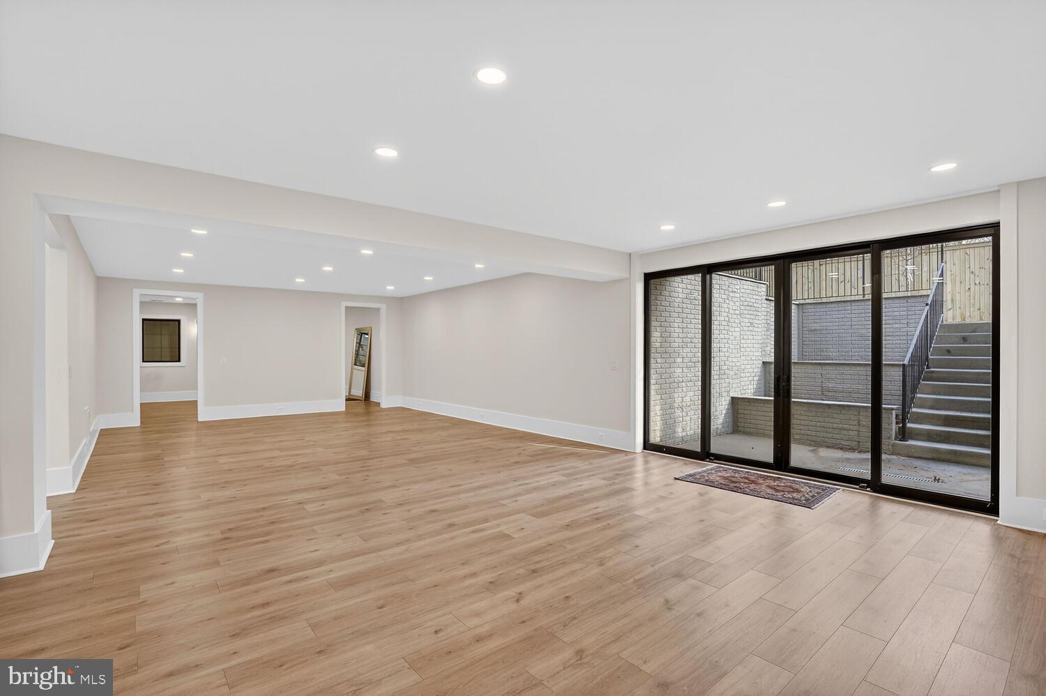 WAVERLY HILLS - Residential