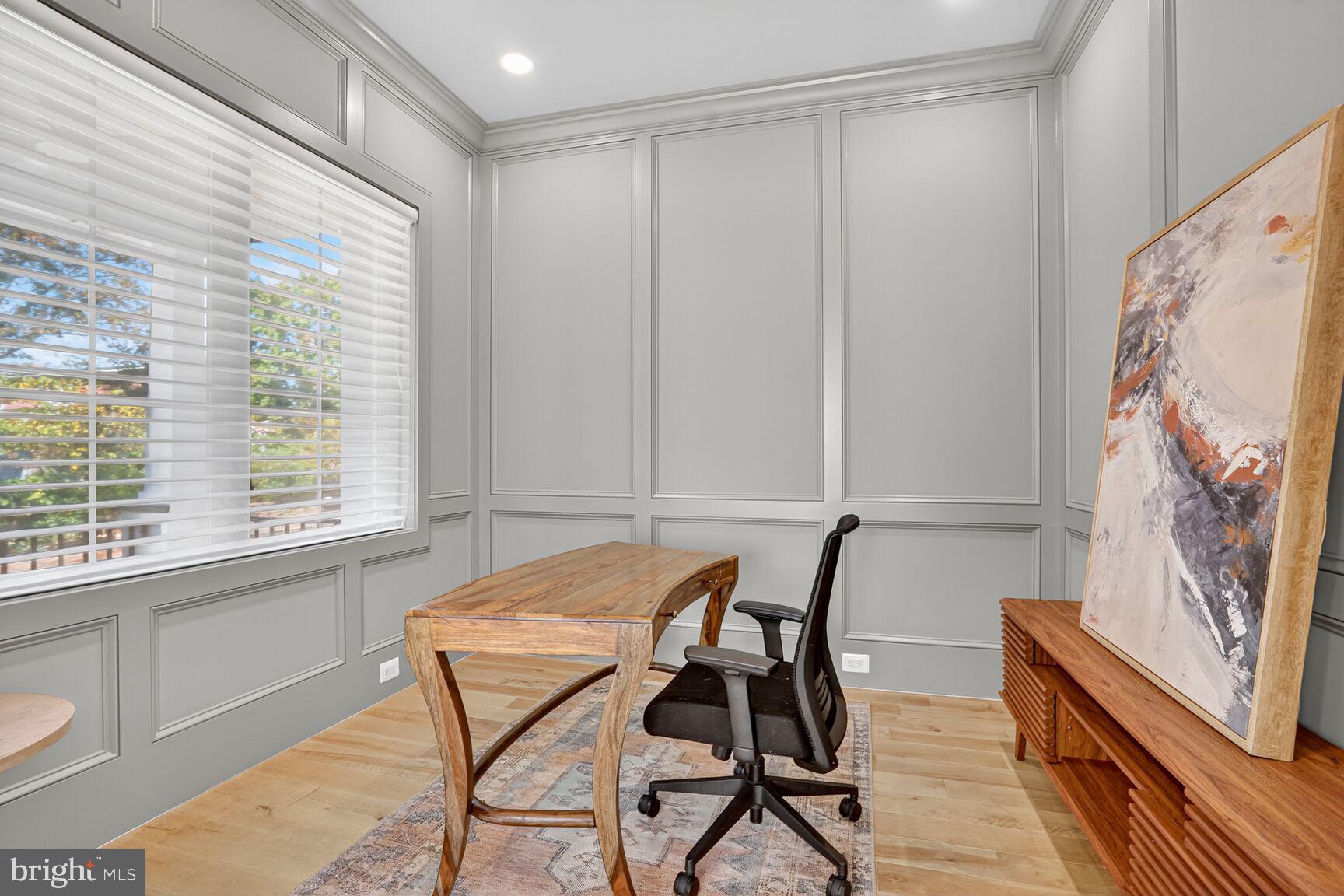 WAVERLY HILLS - Residential