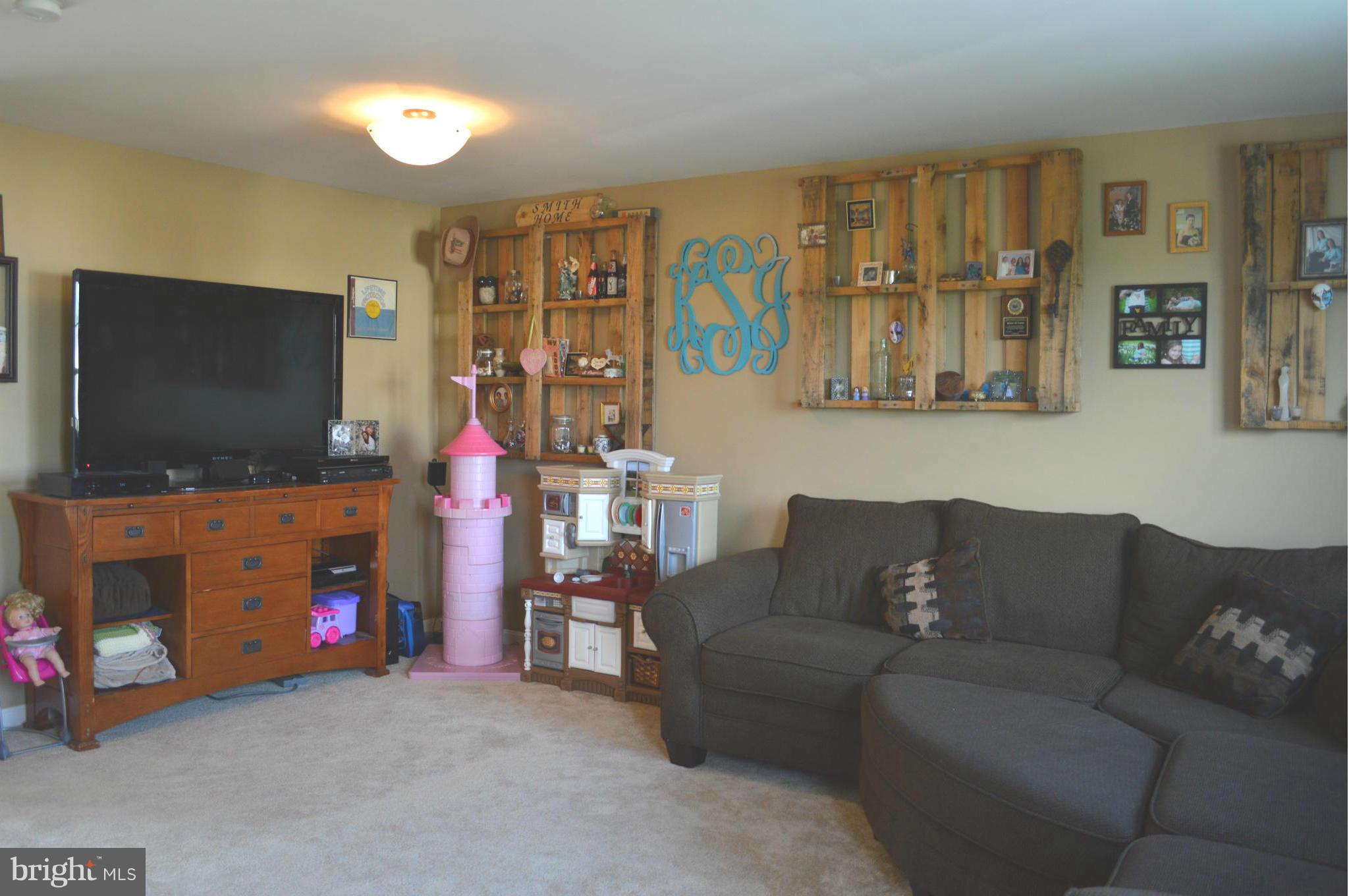 SALEM FIELDS - Residential