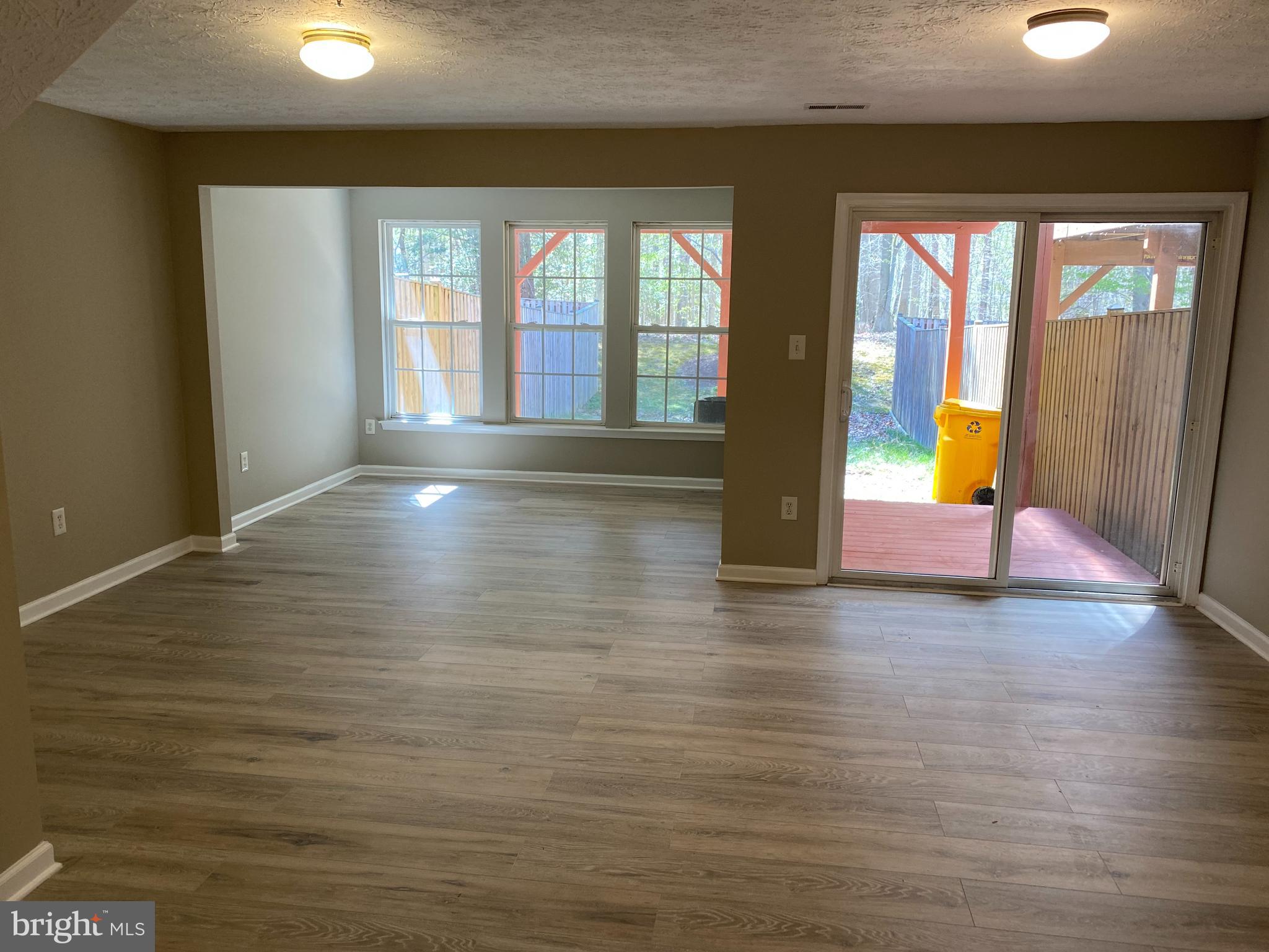 PINEY ORCHARD - Residential