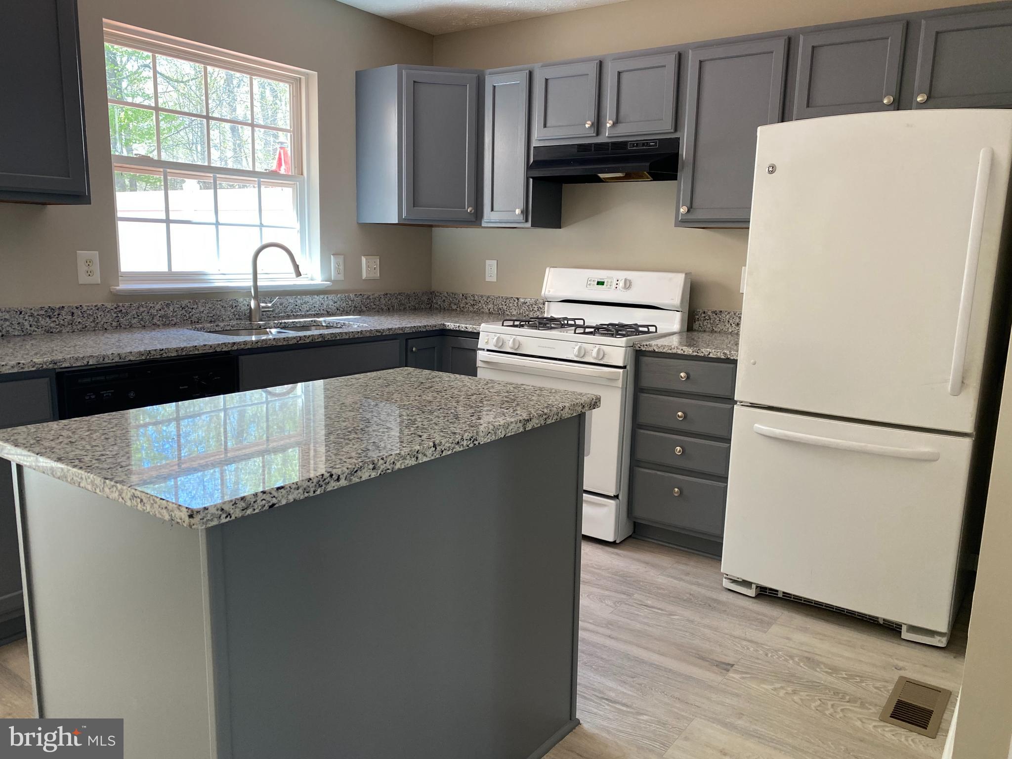 PINEY ORCHARD - Residential