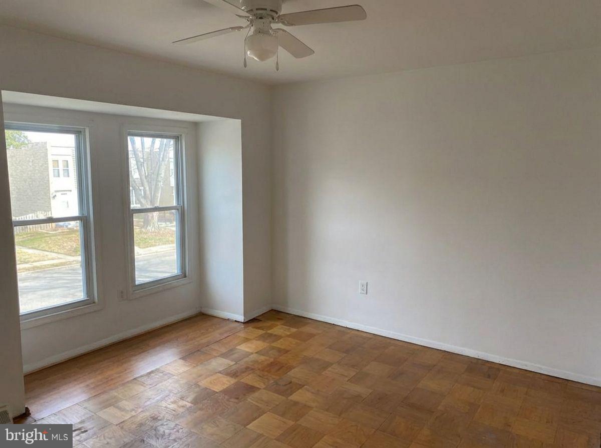 VIRGINIA KNOLLS - Residential