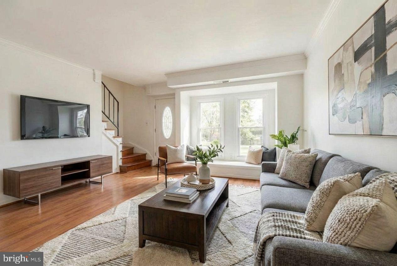 VIRGINIA KNOLLS - Residential