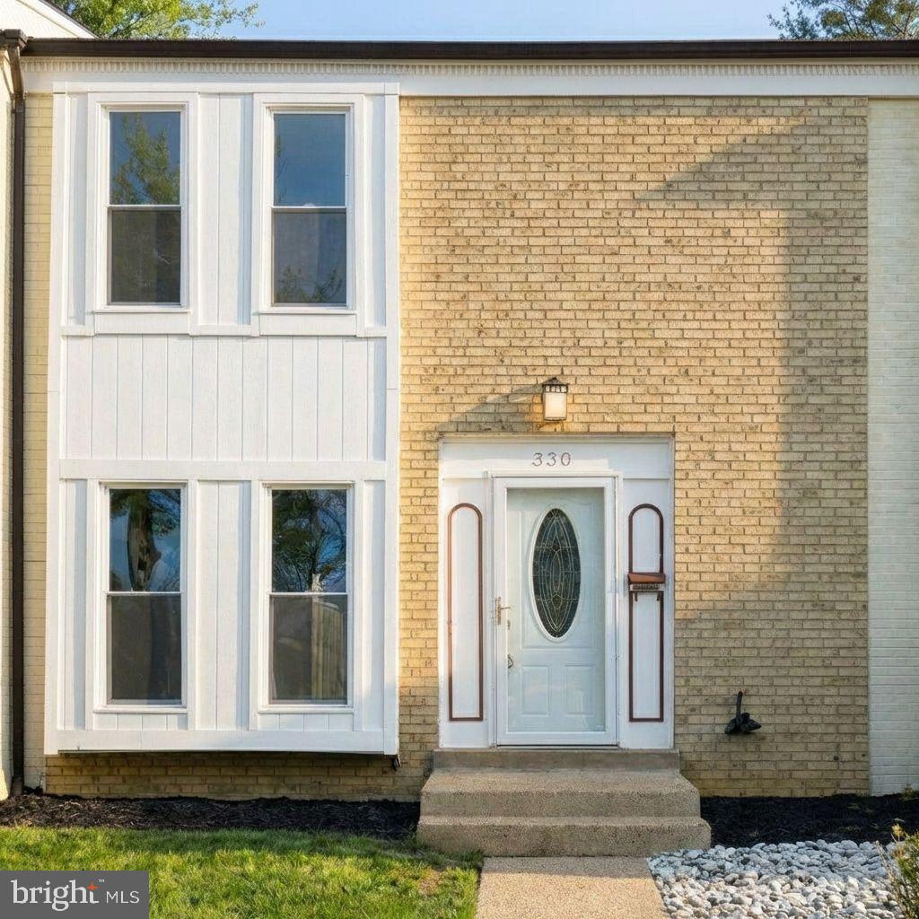 VIRGINIA KNOLLS - Residential