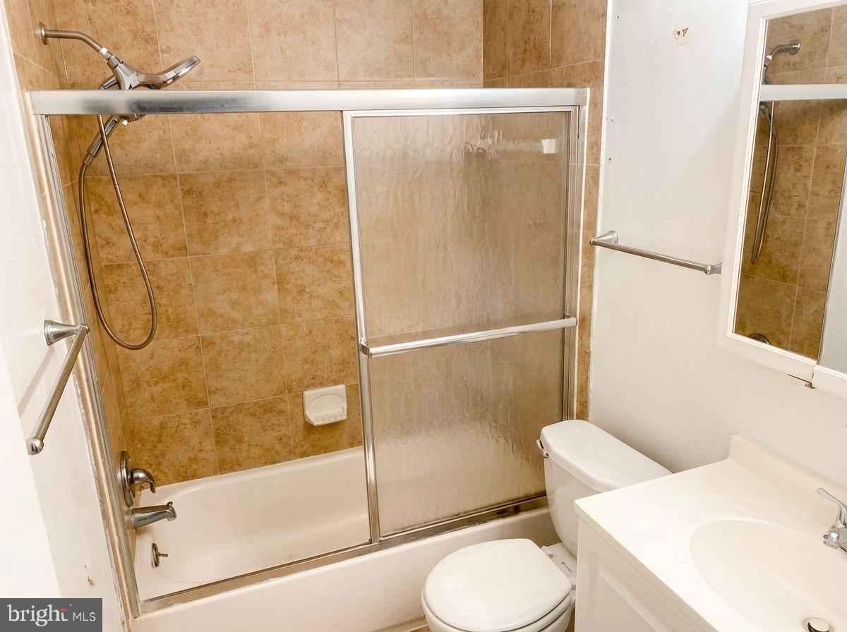 VIRGINIA KNOLLS - Residential