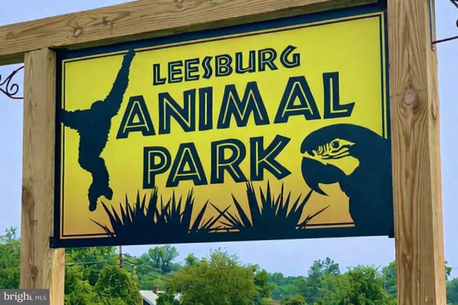 VIRGINIA KNOLLS - Residential