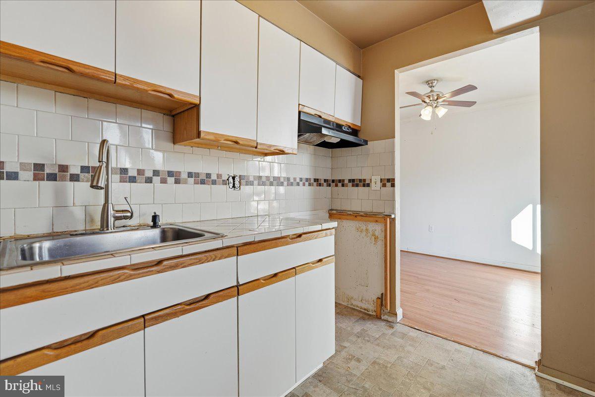 VIRGINIA KNOLLS - Residential