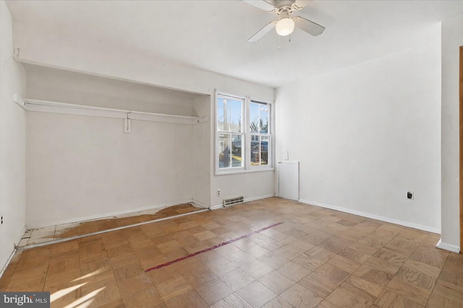 VIRGINIA KNOLLS - Residential