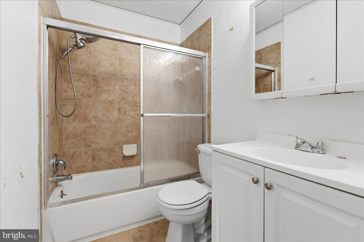 VIRGINIA KNOLLS - Residential