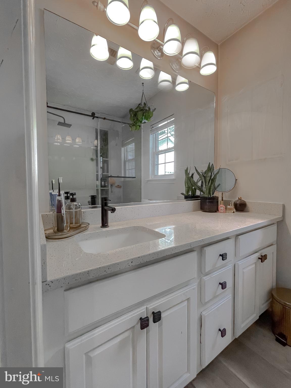 LANEDON - Residential