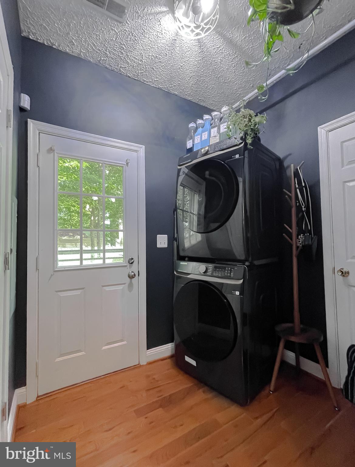 LANEDON - Residential