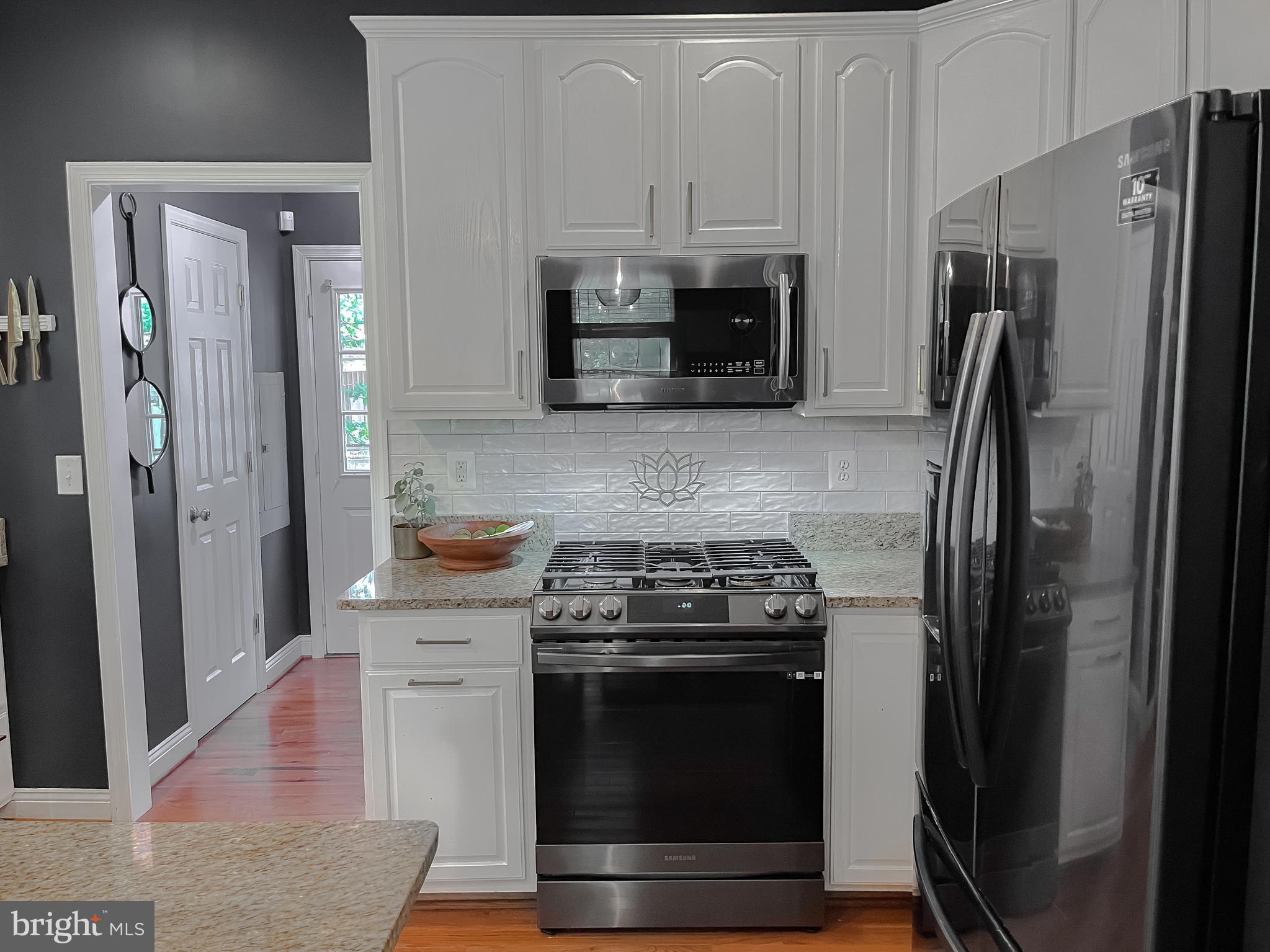 LANEDON - Residential