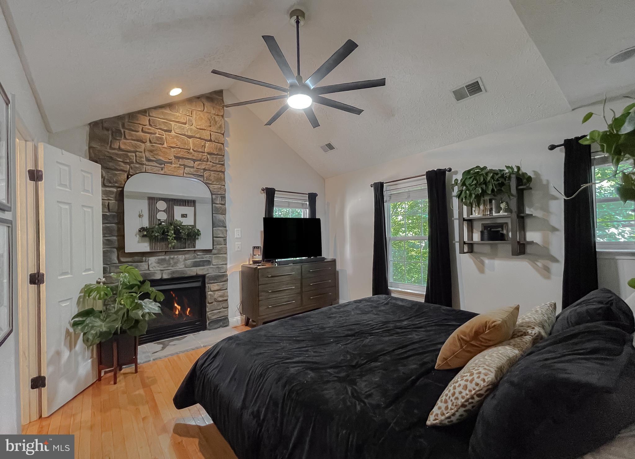 LANEDON - Residential