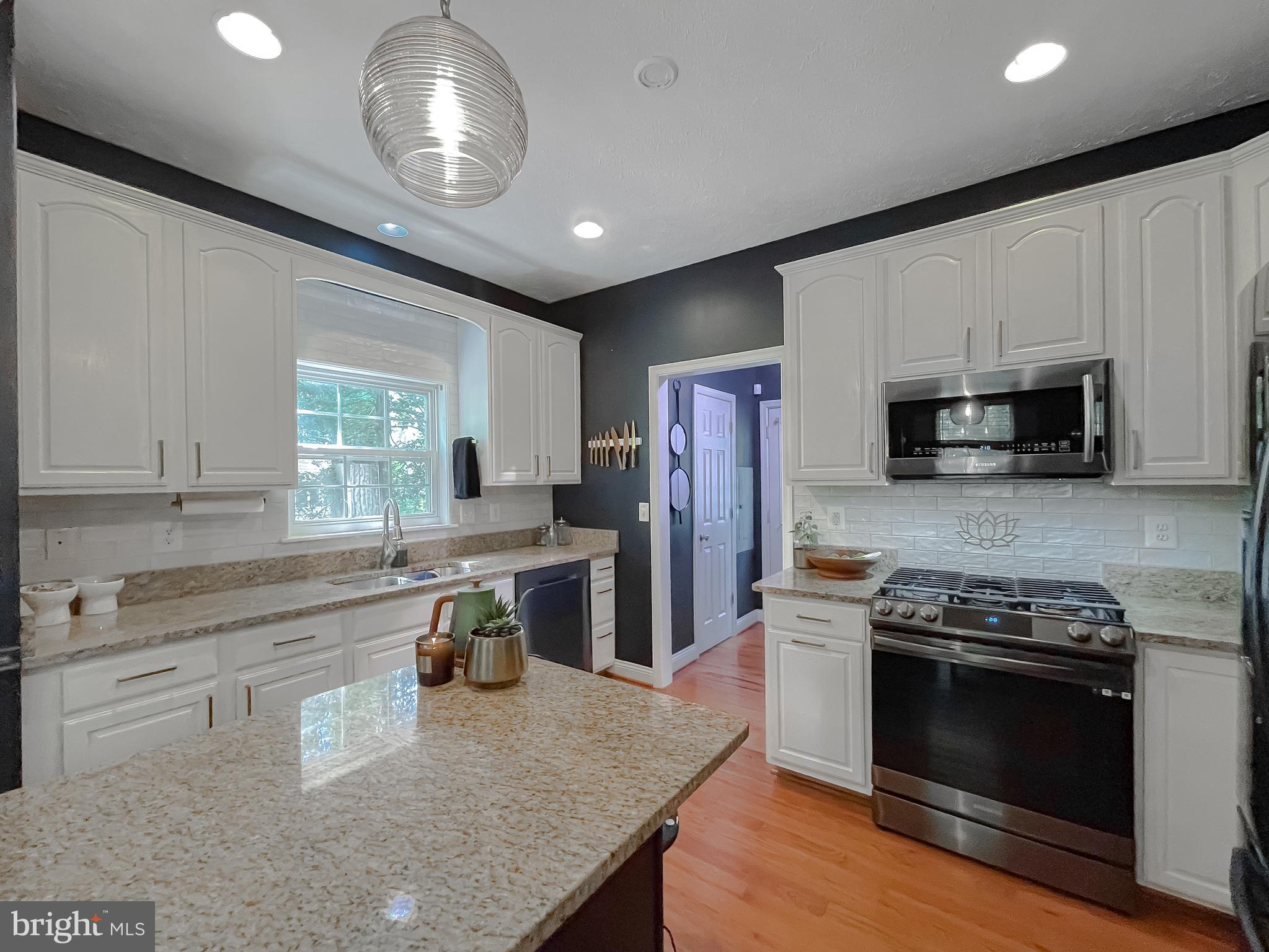 LANEDON - Residential