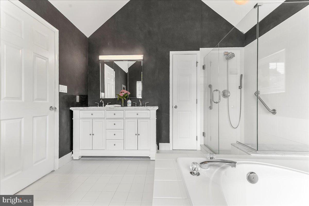 THE WOODS AT WAYNE - Residential