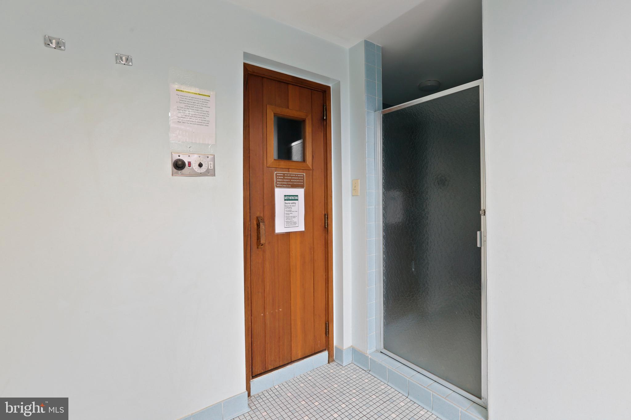 WINTHROP HOUSE - Residential