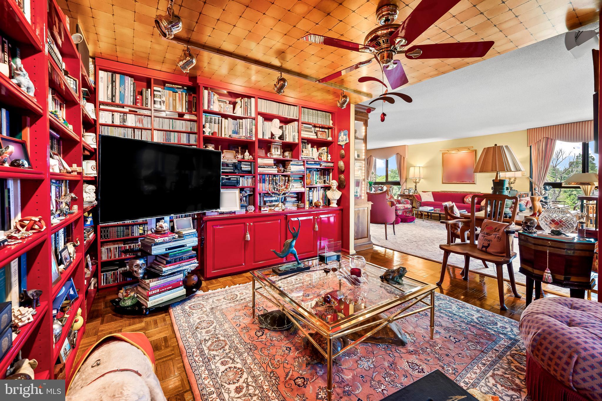 WINTHROP HOUSE - Residential