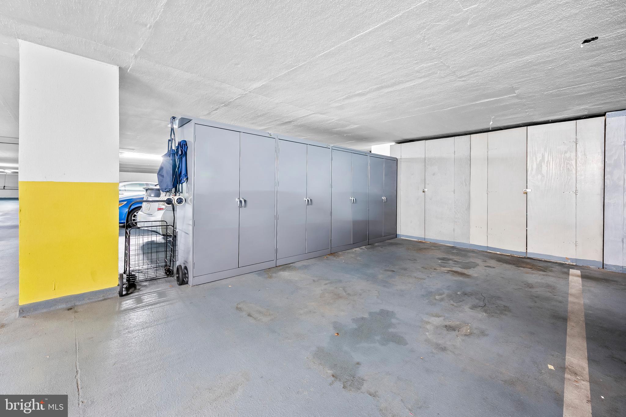 WINTHROP HOUSE - Residential