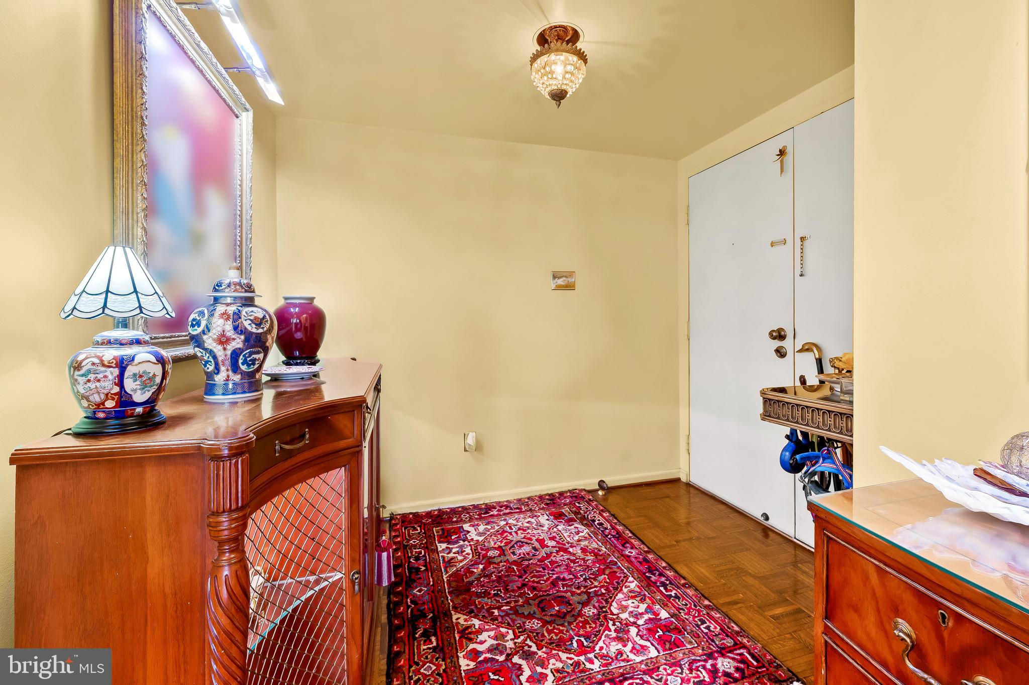 WINTHROP HOUSE - Residential