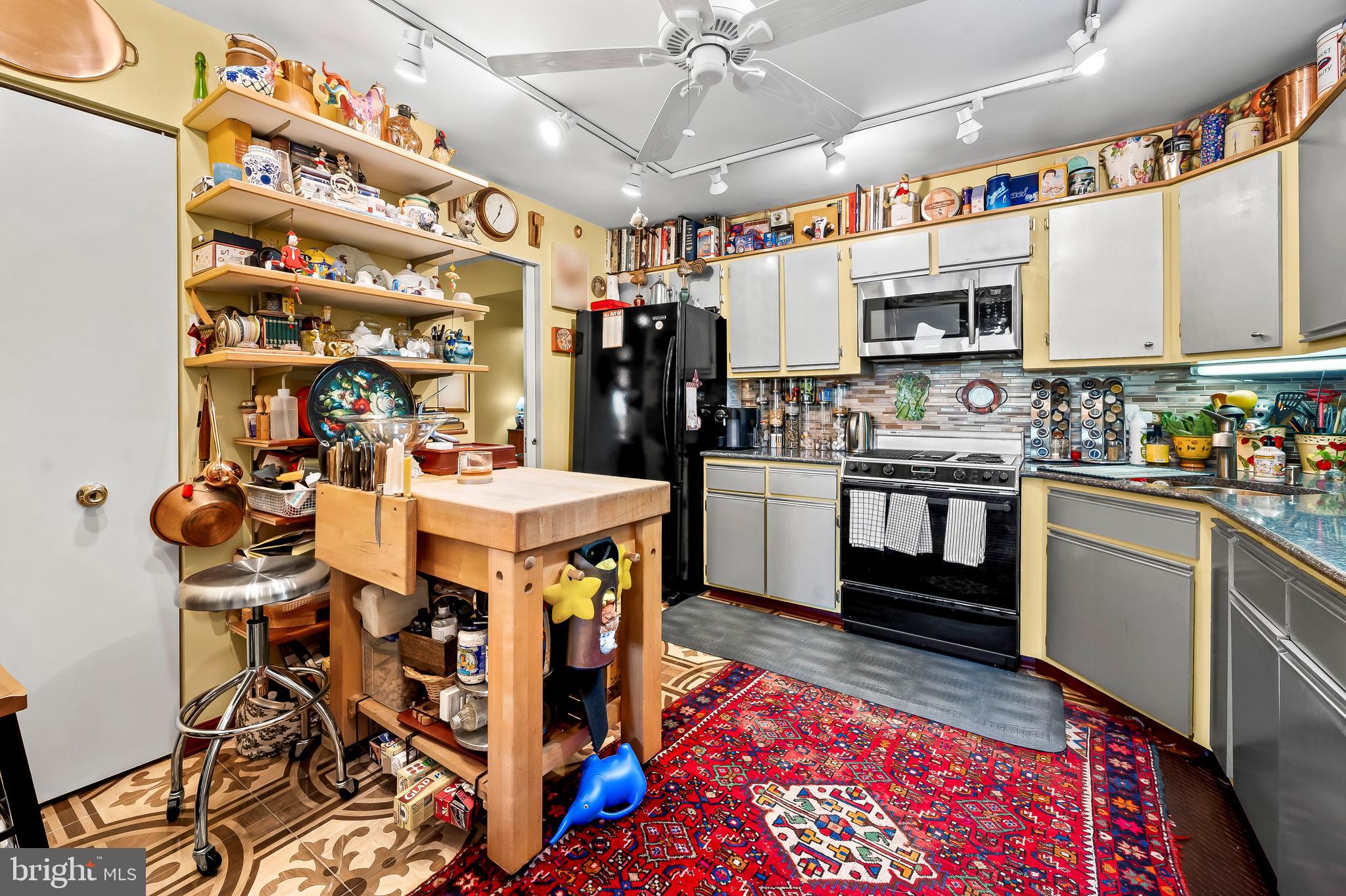 WINTHROP HOUSE - Residential