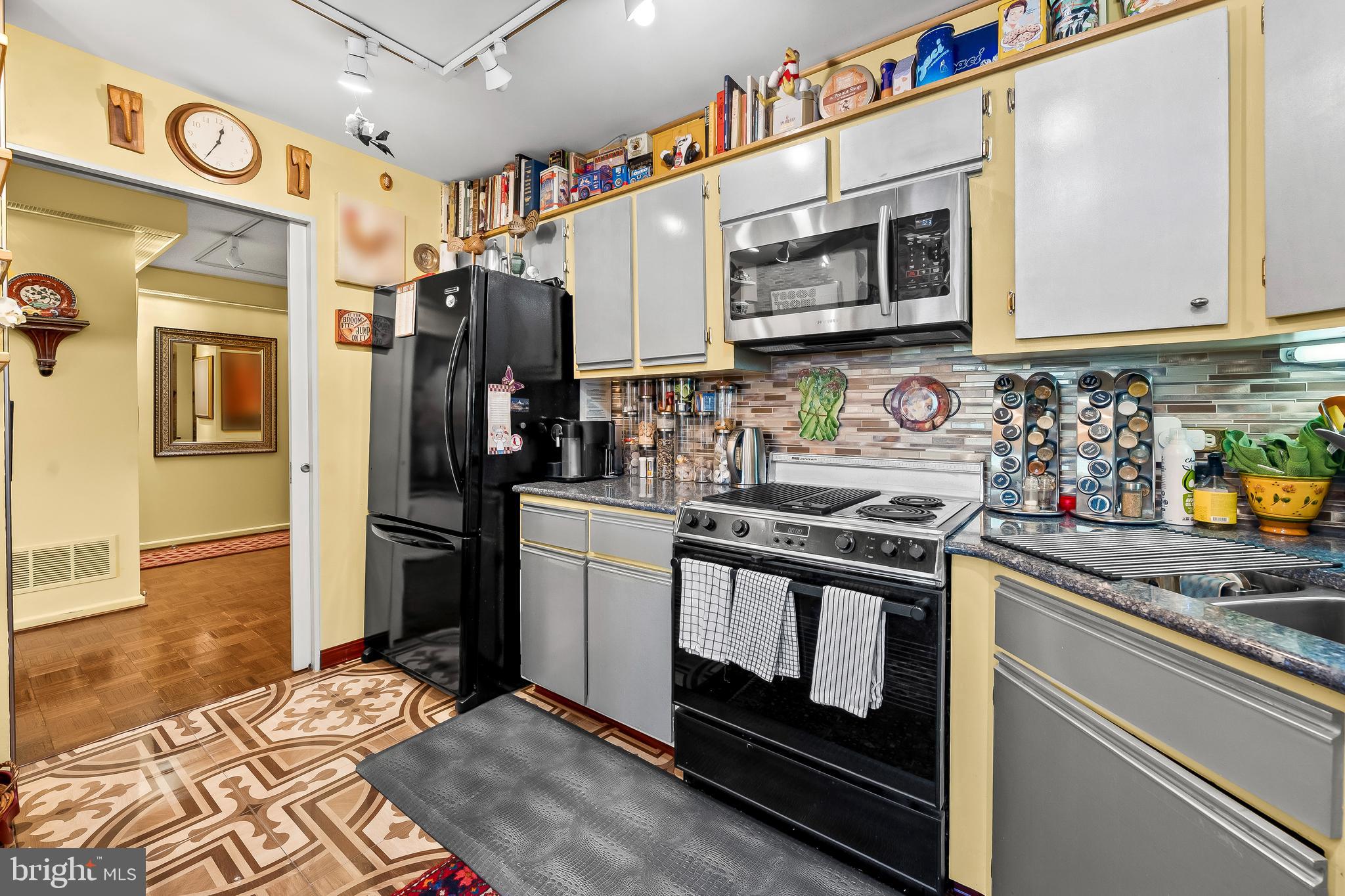 WINTHROP HOUSE - Residential