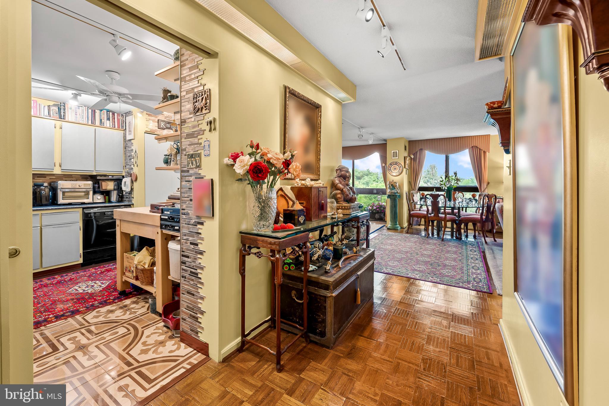 WINTHROP HOUSE - Residential