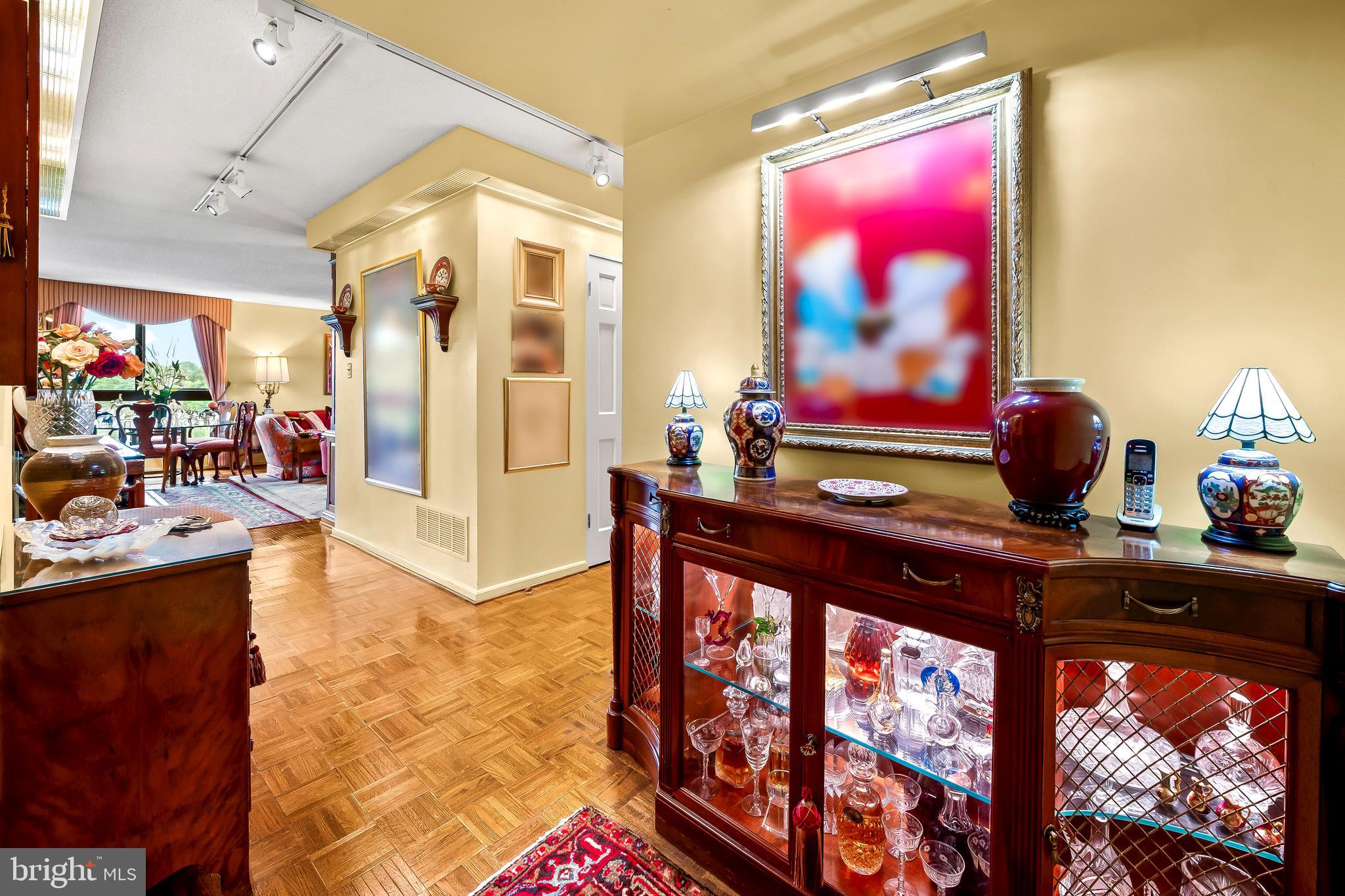 WINTHROP HOUSE - Residential