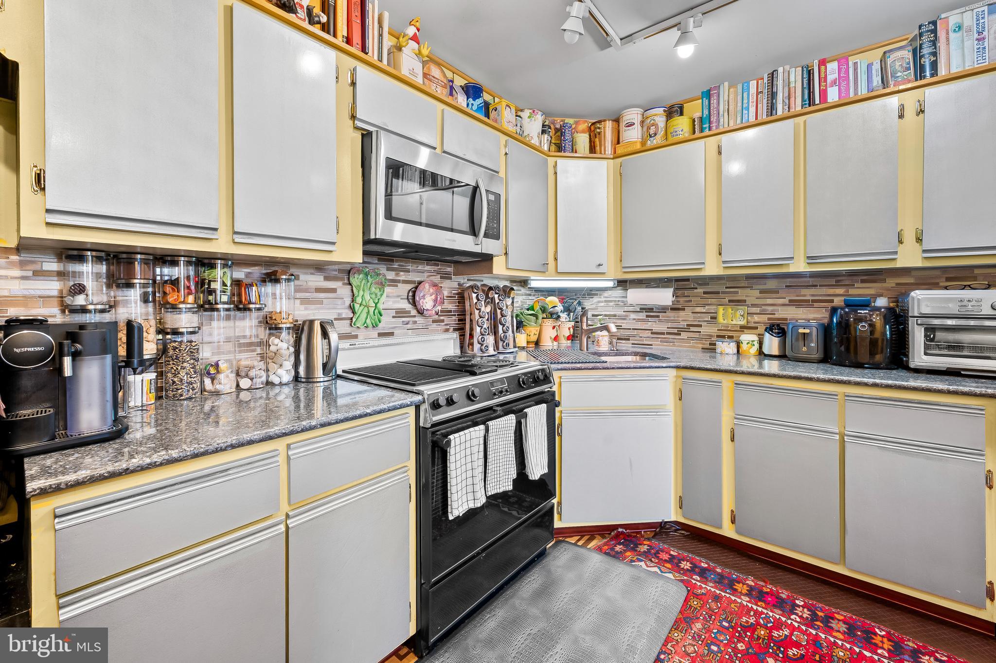 WINTHROP HOUSE - Residential