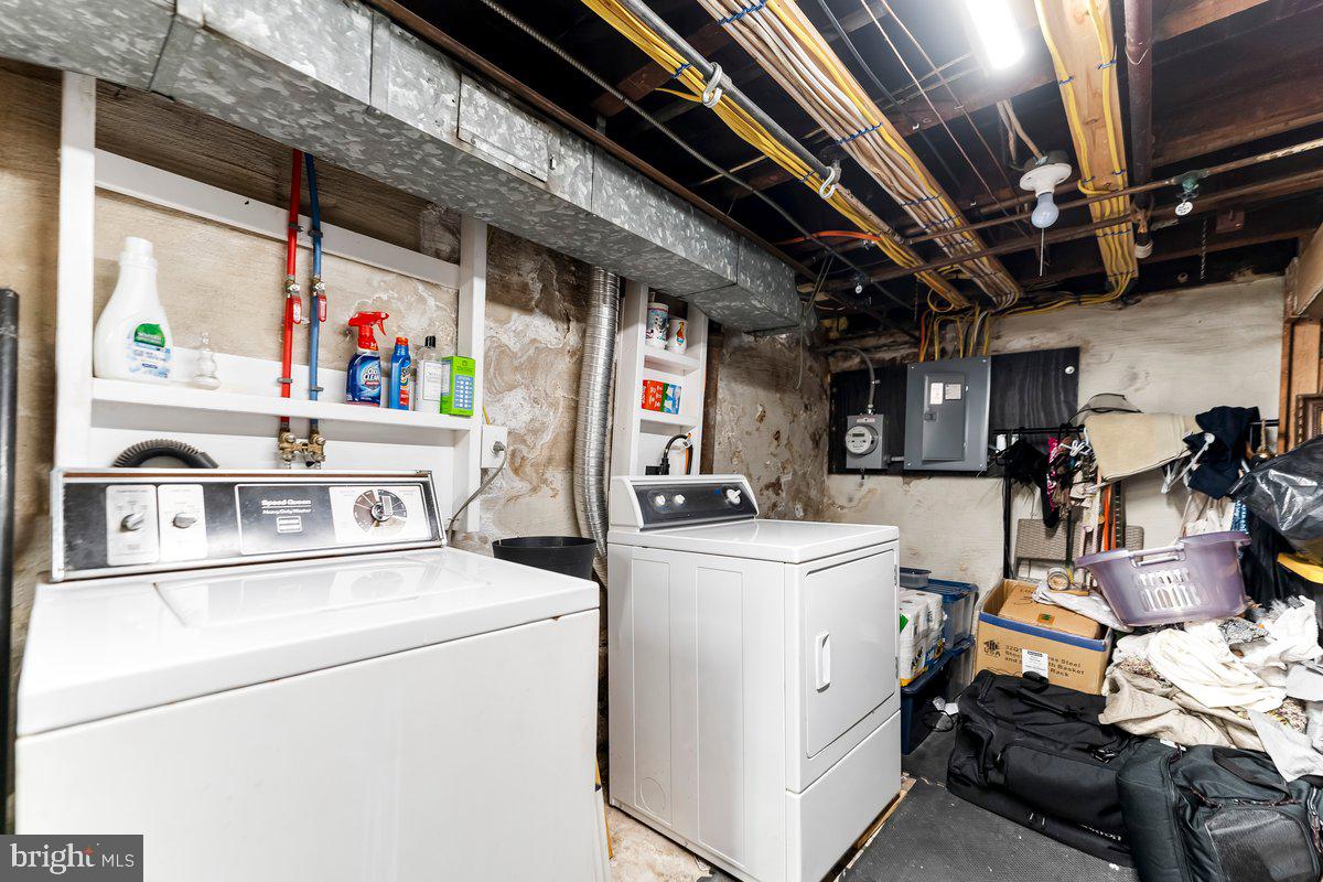 GIRARD ESTATES - Residential