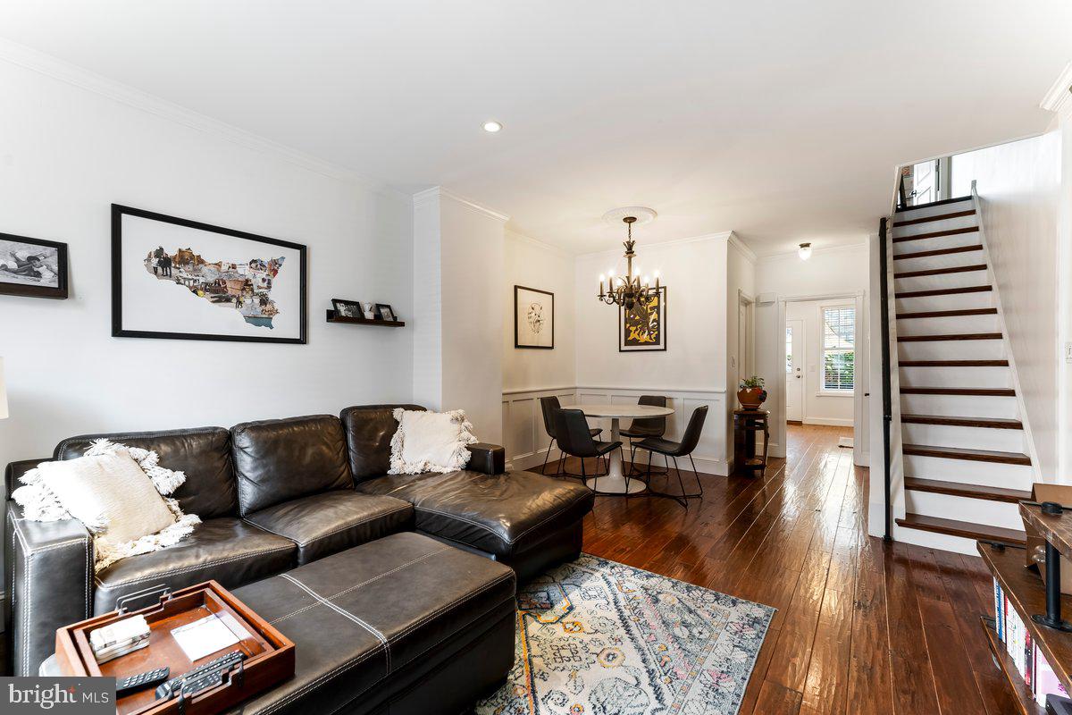 GIRARD ESTATES - Residential