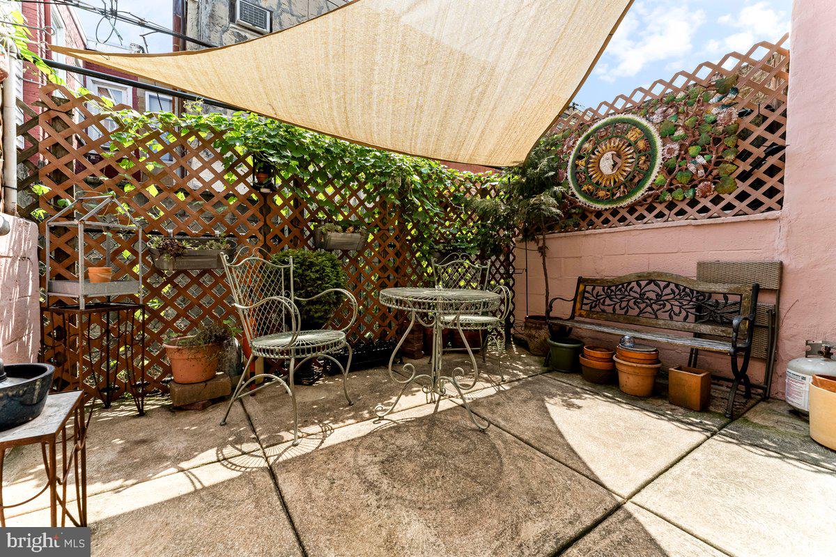 GIRARD ESTATES - Residential