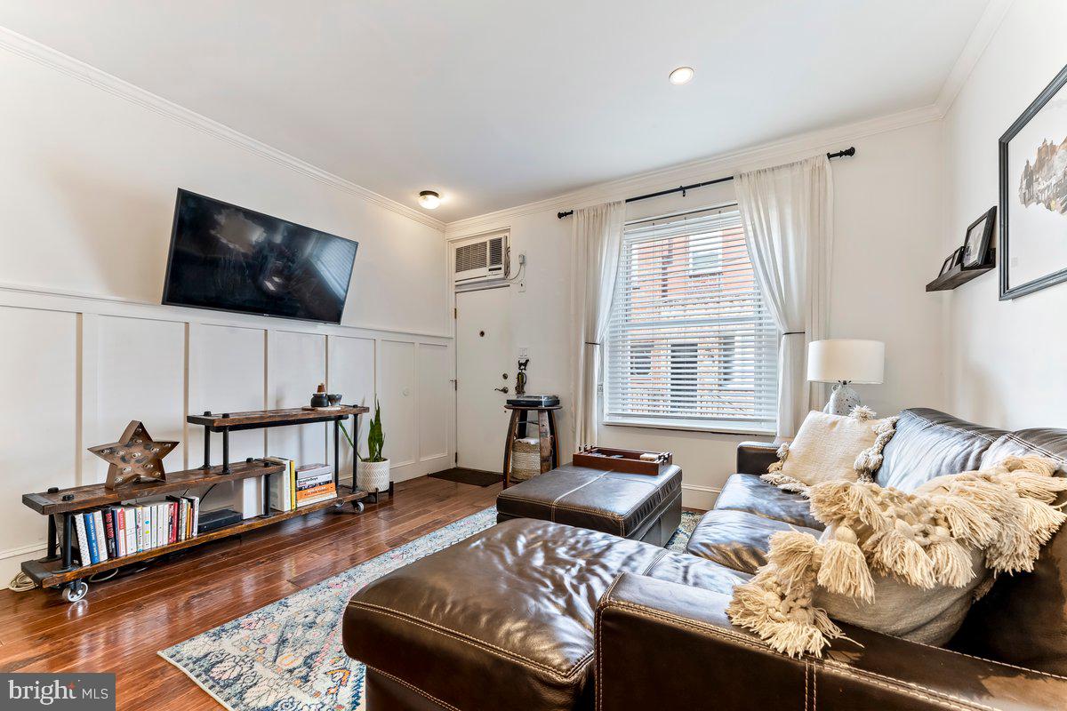 GIRARD ESTATES - Residential