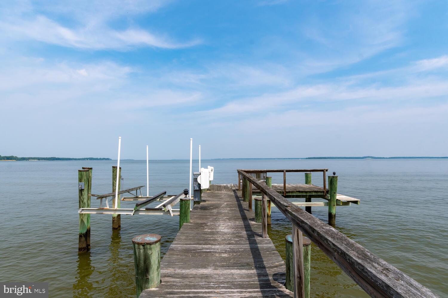 ALGONQUIN - Residential