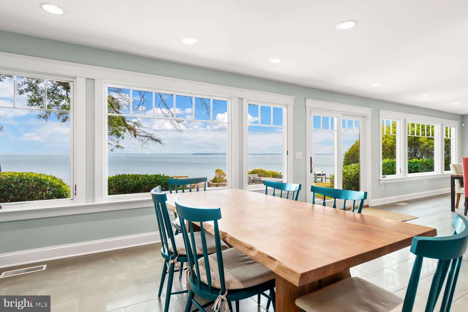 ALGONQUIN - Residential