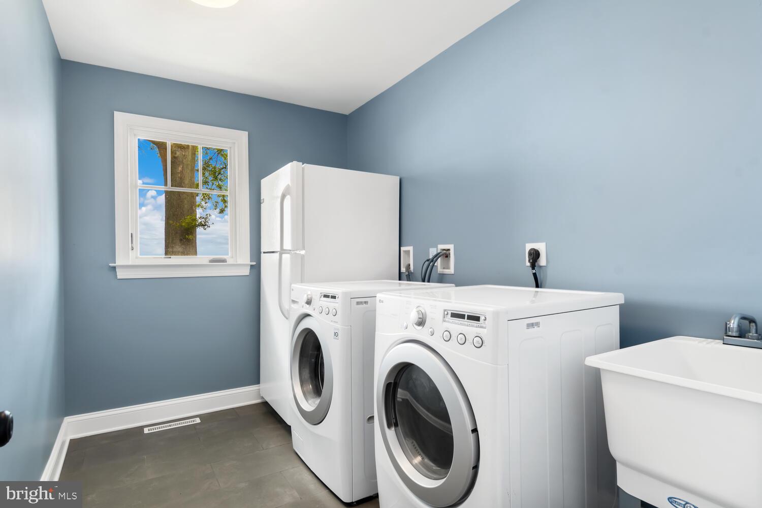 ALGONQUIN - Residential