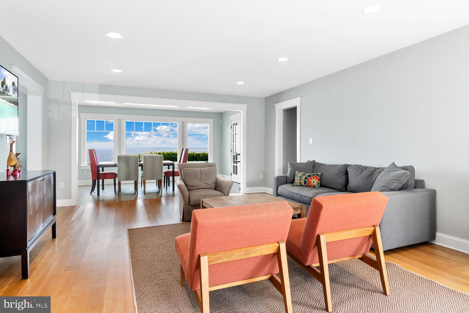 ALGONQUIN - Residential