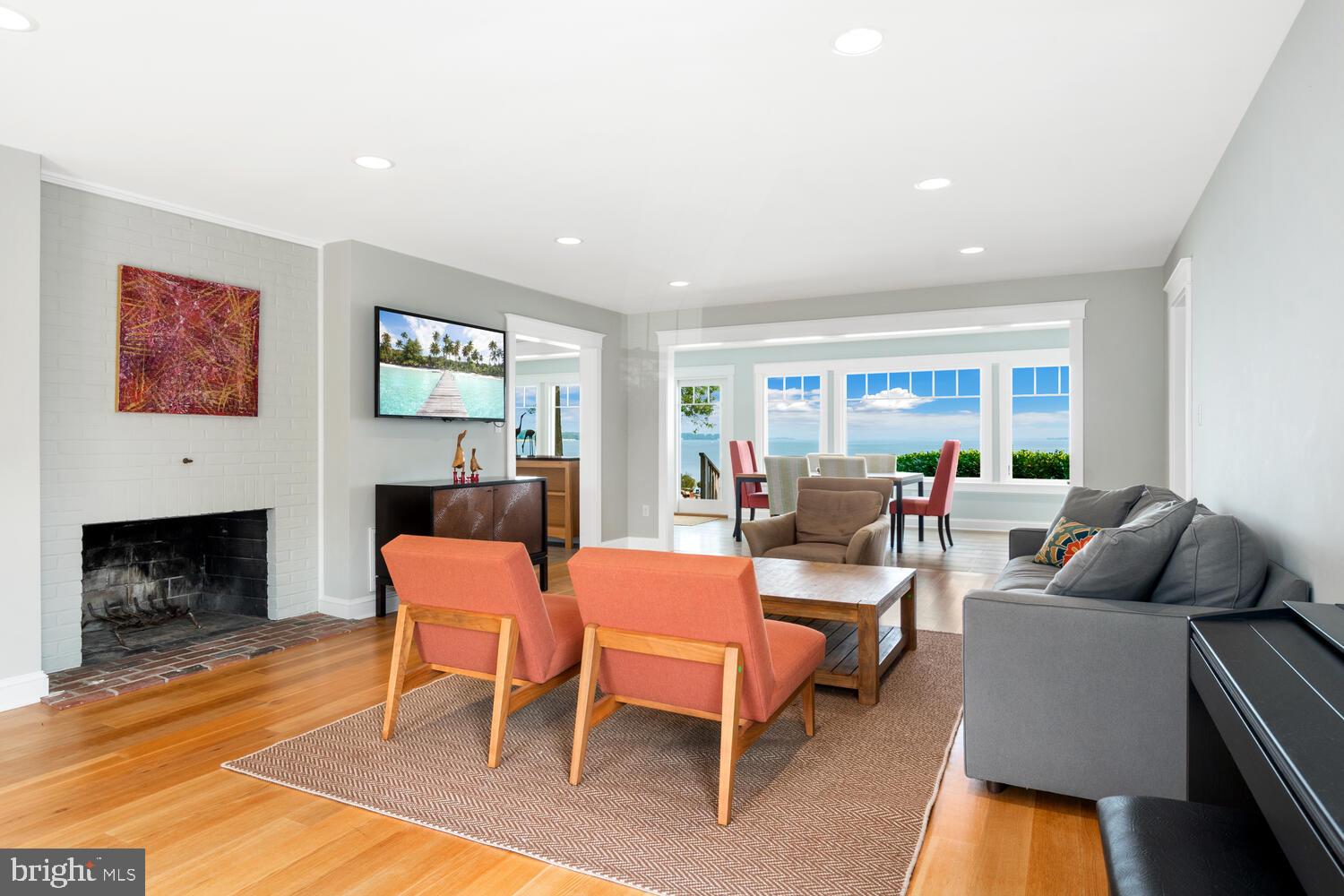 ALGONQUIN - Residential