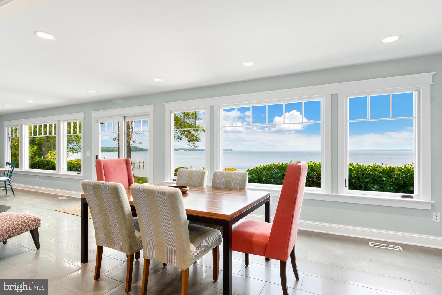 ALGONQUIN - Residential