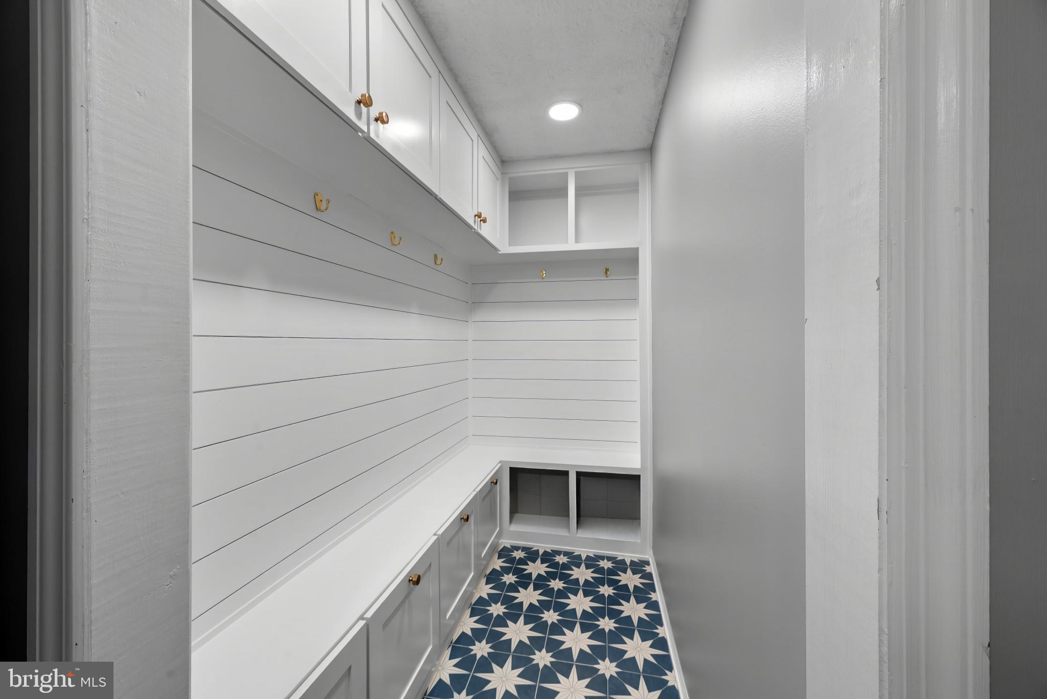 HICKORY RIDGE - Residential