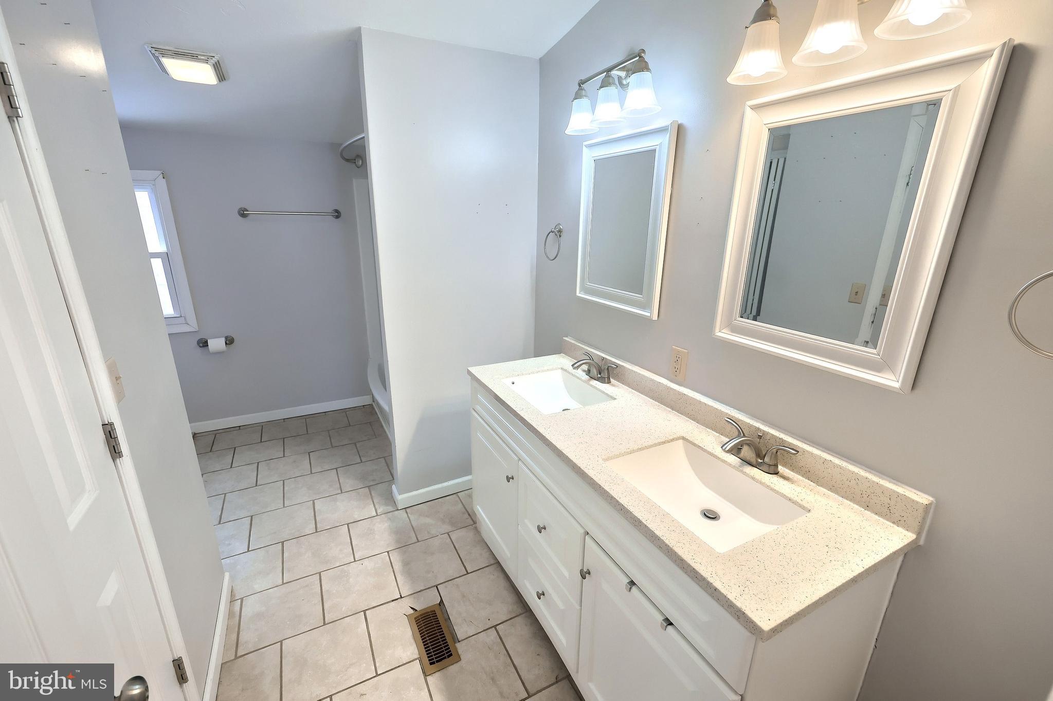 DELTA TRAILS - Residential