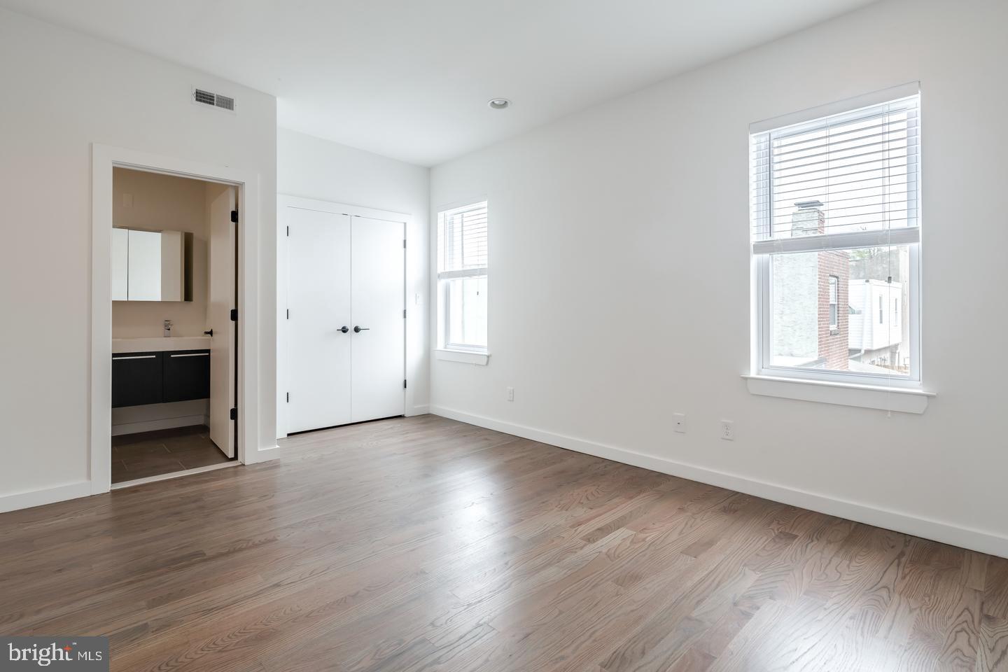 PORT RICHMOND - Residential