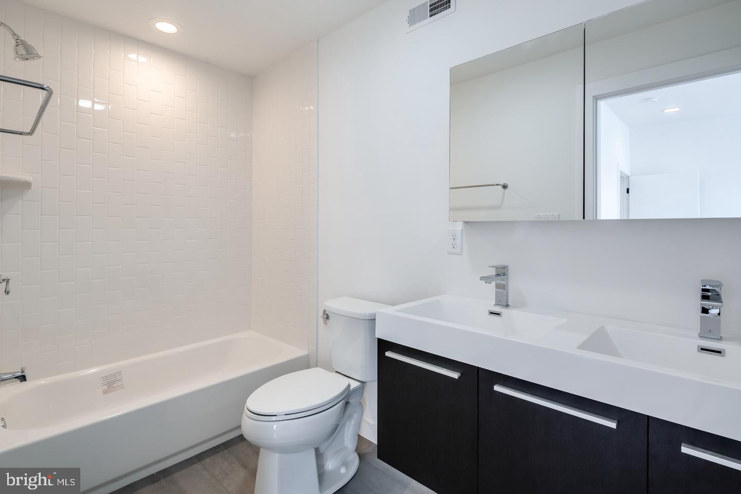 PORT RICHMOND - Residential