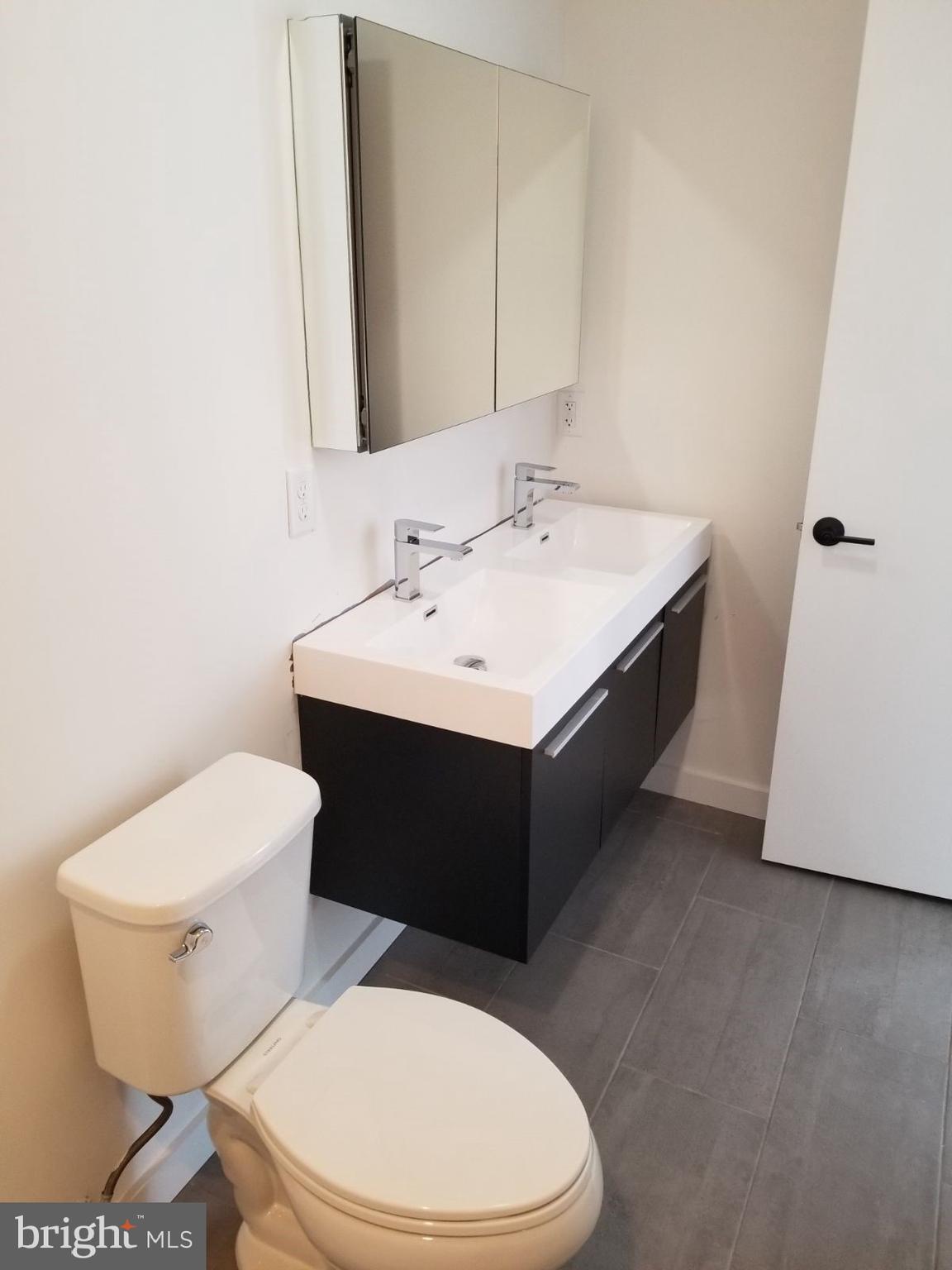 PORT RICHMOND - Residential