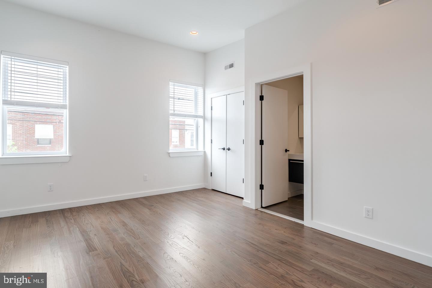 PORT RICHMOND - Residential