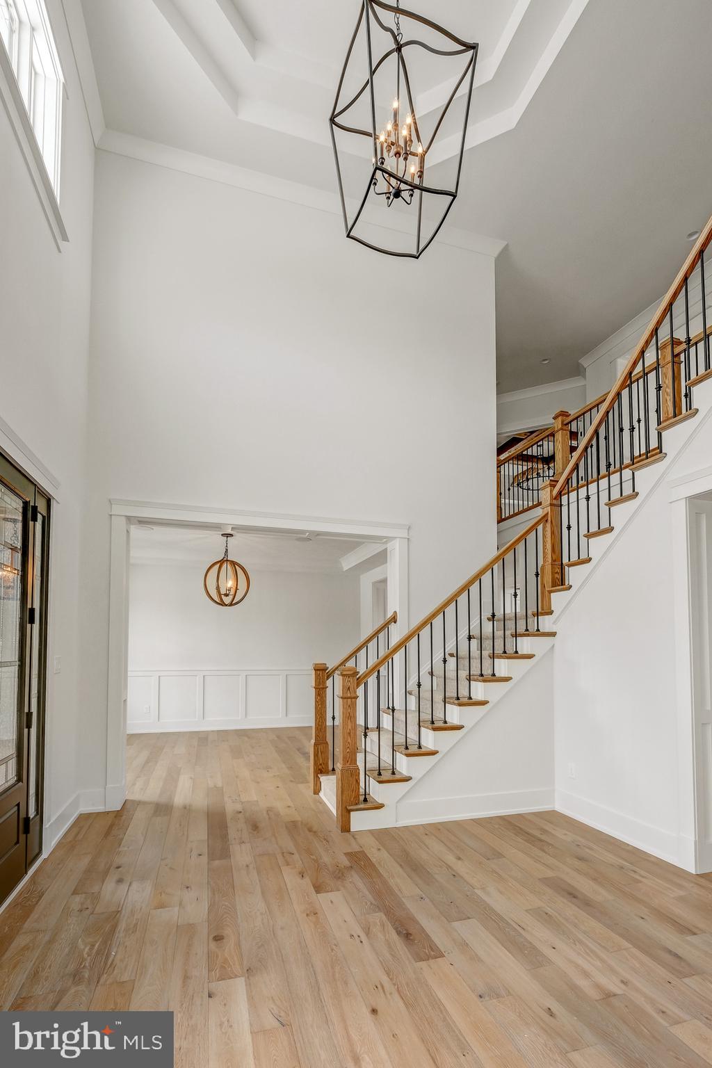 GARNET POINTE - Residential