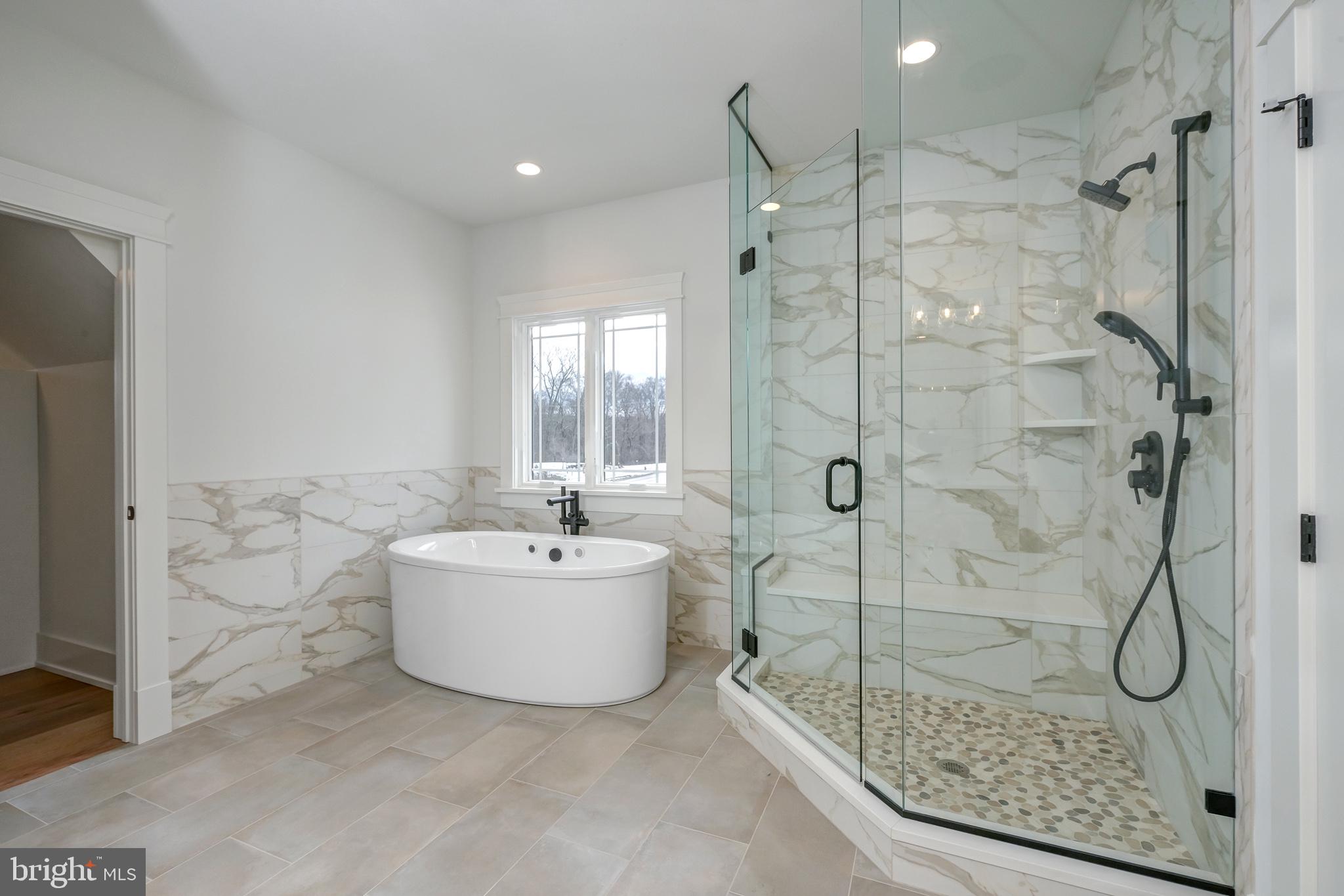 GARNET POINTE - Residential