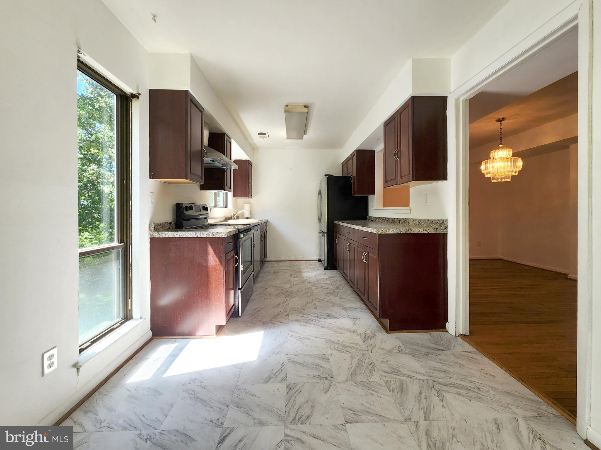 GLEN ORA - Residential