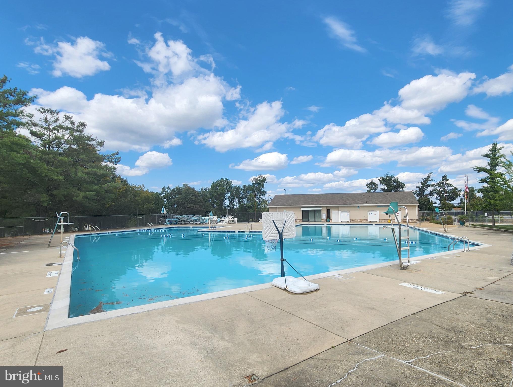 GLEN ORA - Residential