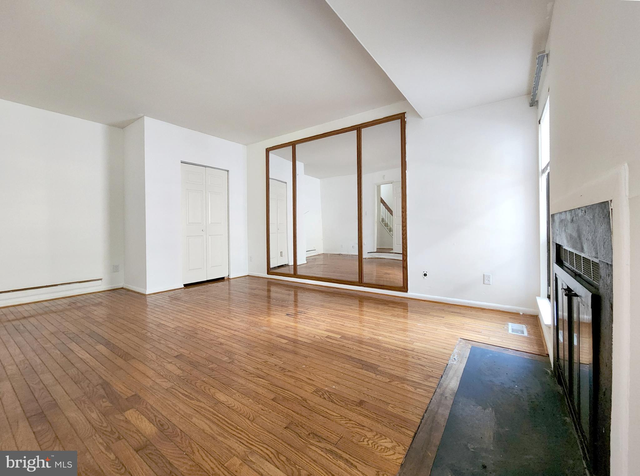 GLEN ORA - Residential