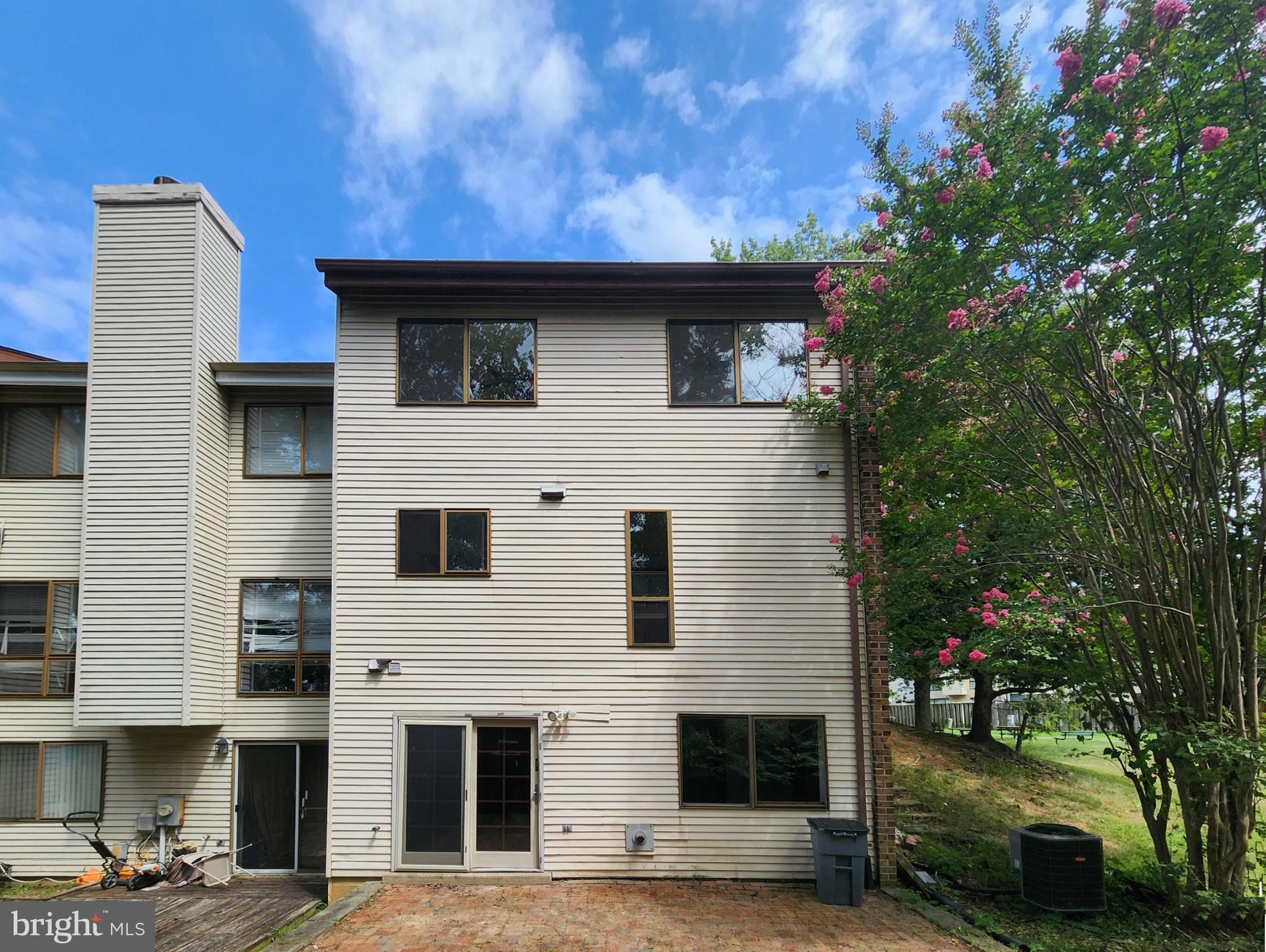 7100 ORA GLEN COURT